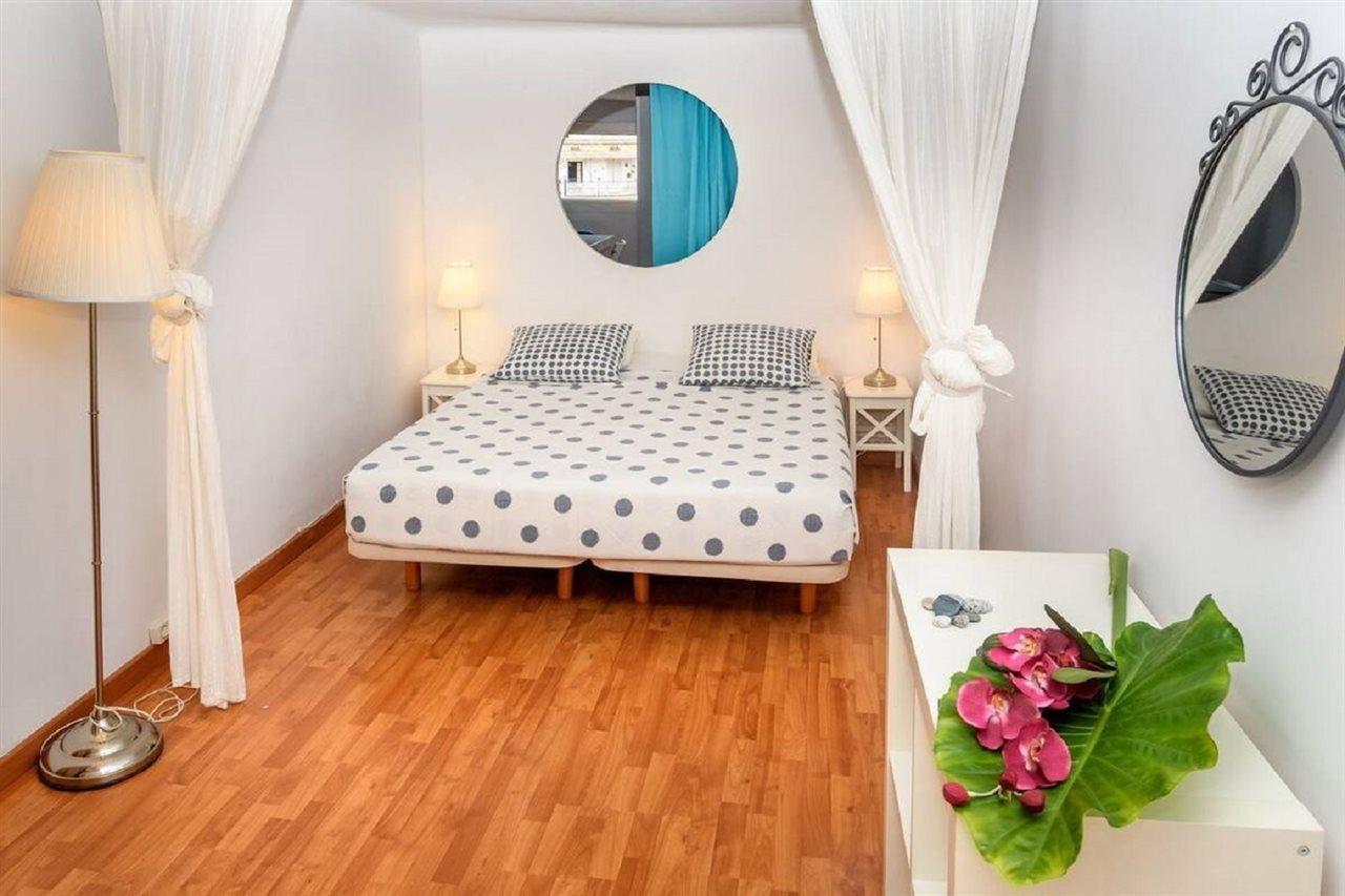 Centrico Atico Con Terraza Privada Apartment Barcelona