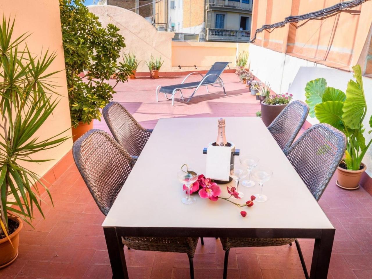 Centrico Atico Con Terraza Privada Barcelona